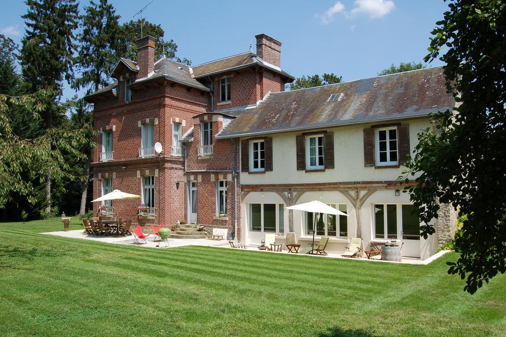 Le Manoir Du Menillet Bed & Breakfast Bornel Bagian luar foto
